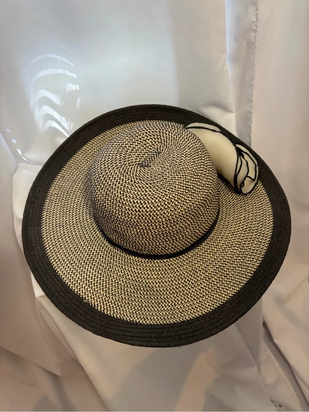 KOORINGALS Navy Blue & Tan Wide Brim Hat with Flower One Size Fits Most